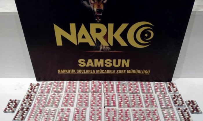 Uyuşturucu ticaretinden 2 kişiye gözaltı