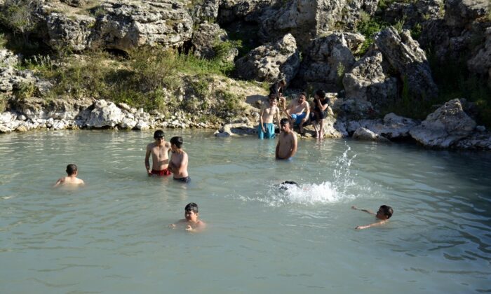 Uyuz gölü S.O.S veriyor, uyuzlar endişeli