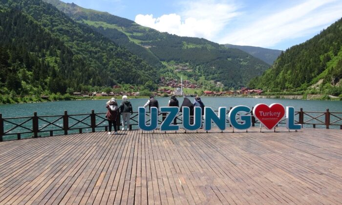 Uzungöl pandemi öncesi günlerini arıyor