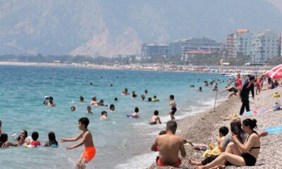 Vaka sayıları düştü, dünyaca ünlü sahil doldu