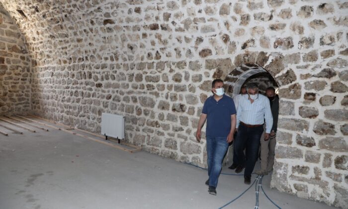 Vali Akbıyık’tan Çukurca’ya ziyaret