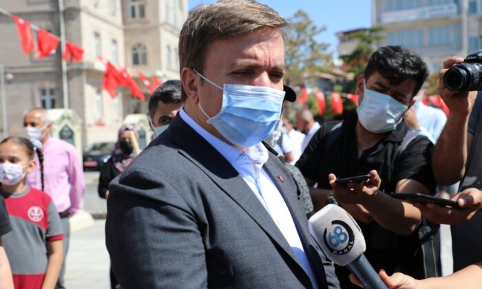 Vali Aydoğdu: “Vakalar sıfıra yakın, hastaneler boşalmak üzere”