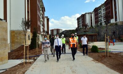 Vali Baruş, deprem konutlarını ve bağlantı yollarını inceledi