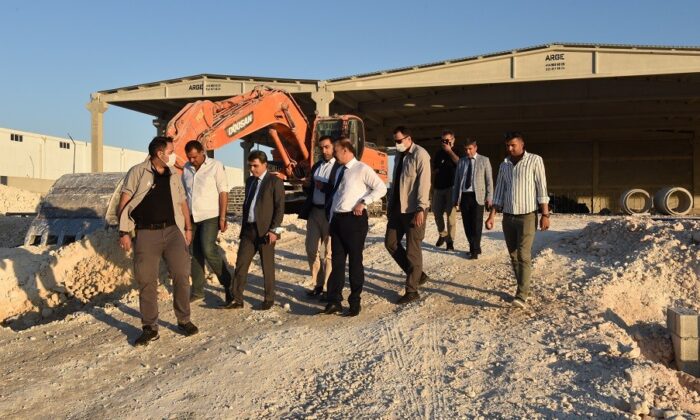 Vali Erin OSB’de inşaatları devam edem fabrikaları inceledi