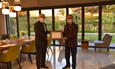 Vali Karadeniz İl Sağlık Müdürü Yemenici’nin veda yemeğine katıldı