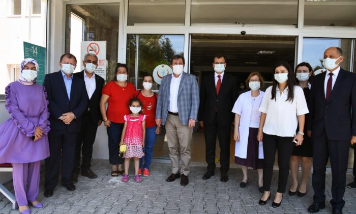 Vali Tavlı’ dan sağlık çalışanlarına moral ziyareti