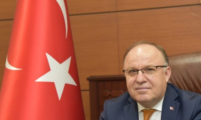 Vali Tutulmaz “Babalar Günü’nü kutladı