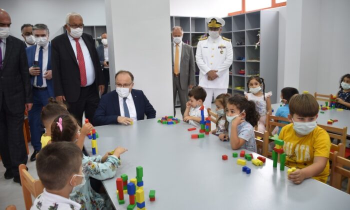 Vali Tutulmaz, çocukların oyunlarına katıldı