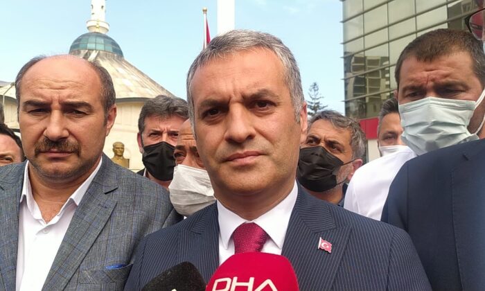 Vali Ustaoğlu Yomra Belediye Başkanı Bıyık’a düzenlenen silahlı saldırı sonrası olay yerine geldi