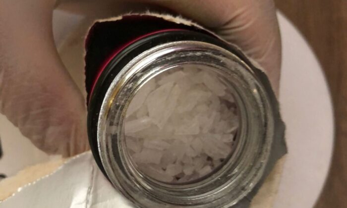 Van’da meyve suyu paketi içerisinde 50 gram metamfetamin ele geçirildi