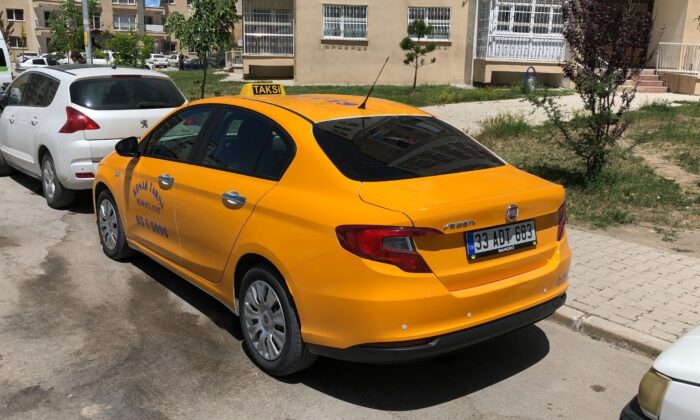 Van’da toplu taşımada sürücü dikkatini dağıtan objelere düzenleme