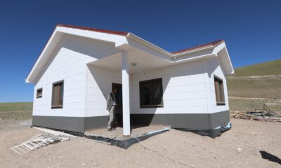 Van’da villa tarzı örnek deprem konutu tamamlandı