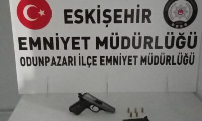 Vatandaşın ihbarıyla aracında silah taşıyan şahıs yakayı ele verdi
