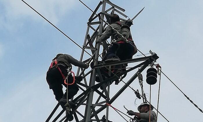 VEDAŞ Muş İl Müdürlüğü bakım onarım çalışmalarını sürdürüyor