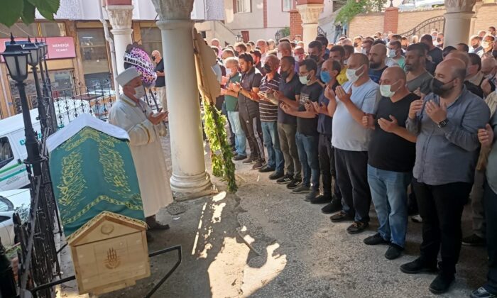 Velioğlu gözyaşlarıyla son yolculuğuna uğurlandı