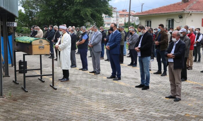 Yalnız yaşadığı evinde ölü bulundu 40 milyonluk servetini eğitime bağışladı