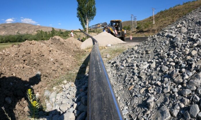 Yalnızbağ ve Esentepe mahalleri içme suyu hatları yenilendi