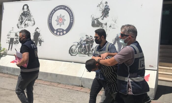 Yaşlı kadını öldüresiye döverek ziynet eşyalarını alan zanlı tutuklandı