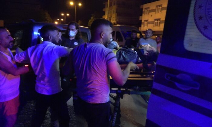 Yayaya çarpan motosiklet sürücüsü ağır yaralandı