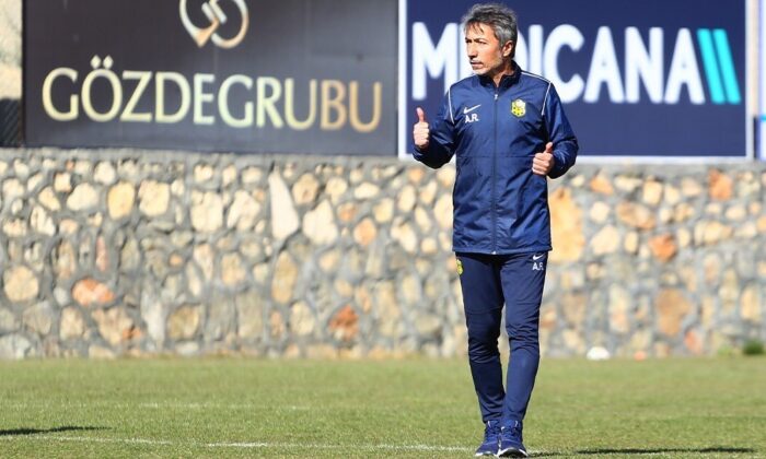 Yeni Malatyaspor’da sportif direktör Ali Ravcı ile yollar ayrıldı