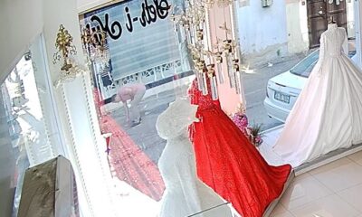 Yerde bulduğu cüzdanı sahibine teslim etti