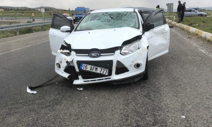 Yine aynı kavşak yine benzer bir kaza