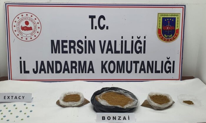 Yolcu otobüsüyle uyuşturucu sevkiyatı jandarmaya takıldı