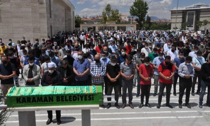 Yük asansörünün altında can veren market sorumlusu toprağa verildi