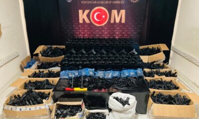 Yüksekova’da çok sayıda silah ve mühimmat ele geçirildi