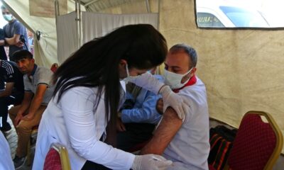 Yüksekova’da randevusuz aşı çadırına yoğun ilgi