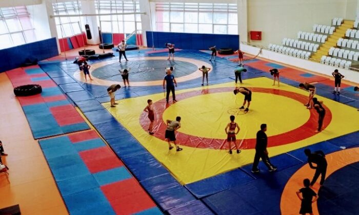 Yunusemreli güreşçiler milli takım forması için mindere çıkacak