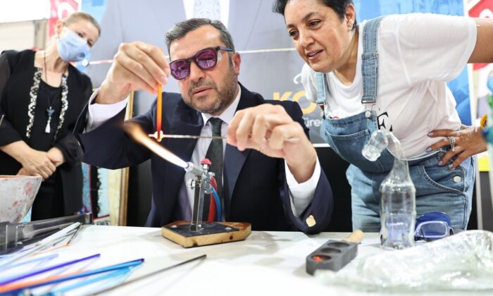 Yüreğir Belediyesi standına yoğun ilgi