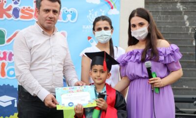 Zarokistan öğrencileri kep attı