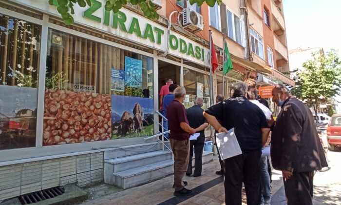 Ziraat Odasında son gün yoğunluğu