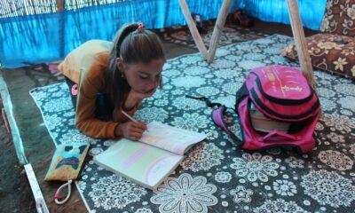 Zorlu yayla hayatı minik Zehra’nın eğitim aşkına engel olmuyor