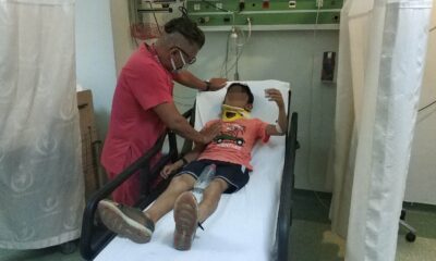 11 yaşındaki çocuk gizlice anahtarını aldığı araçla kaza yapıp yaralandı