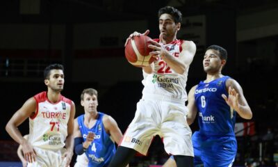 12 Dev Adam, Olimpiyat Elemeleri’nde yarı finalde