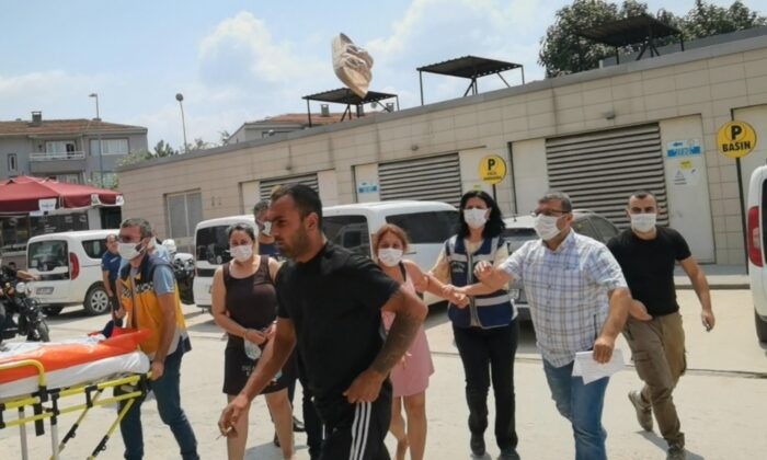 12 hırsızlık olayından yakalanıp gazetecilere terlik atan 3 zanlıdan 2’si tutuklandı