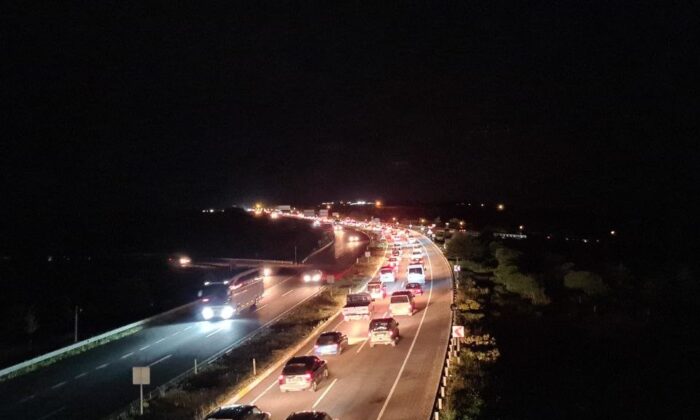 21 ilin kesiştiği Kemikli rampalarında kilometrelerce kuyruk oluştu