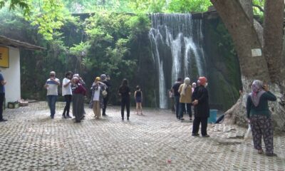 500 yıllık Zeyve Pazarı sıcaktan bunalanların gözde mekanı oldu