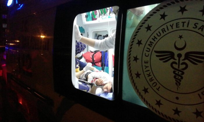 Adana’da silahlı ve bıçaklı kavga: 1’i ağır 4 yaralı