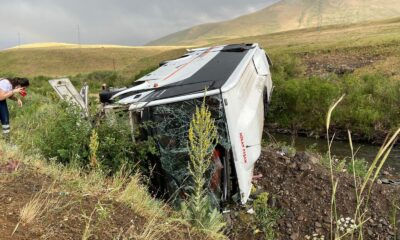 Ağrı’da yolcu otobüsü devrildi: 27 yaralı