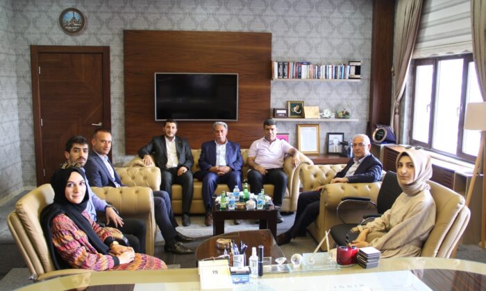 AK Parti Ağrı İl Başkanı Özyolcu’dan Milli Eğitim Müdürü Tekin’e ziyaret