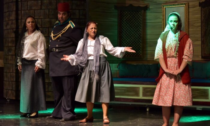 Aliağa Şehir Tiyatrosundan kahkaha tufanı