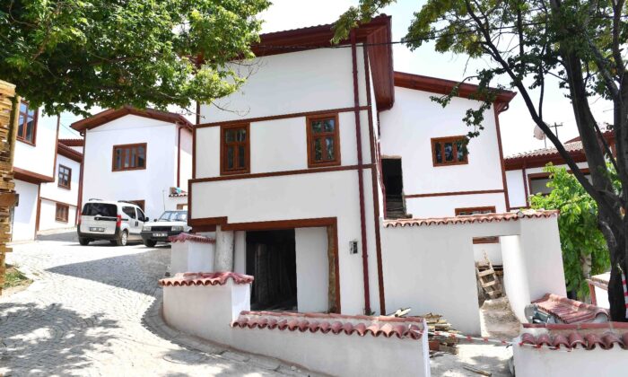 Ankara Kalesi’nde iyileştirme çalışmaları sürüyor