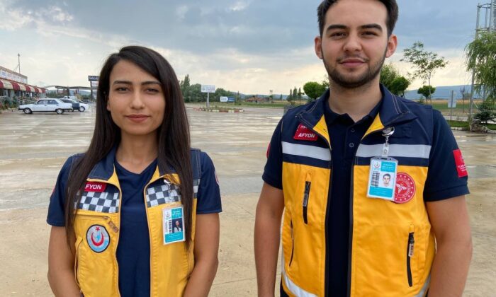 Anne ve bebeğin hayatını kurtaran 112 acil servis görevlileri olayı anlattı