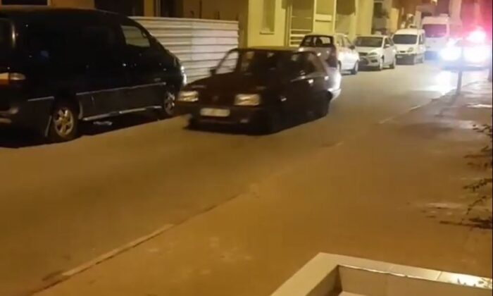 Antalya sokaklarında ehliyetsiz sürücü ile polisin nefes kesen kovalamacası