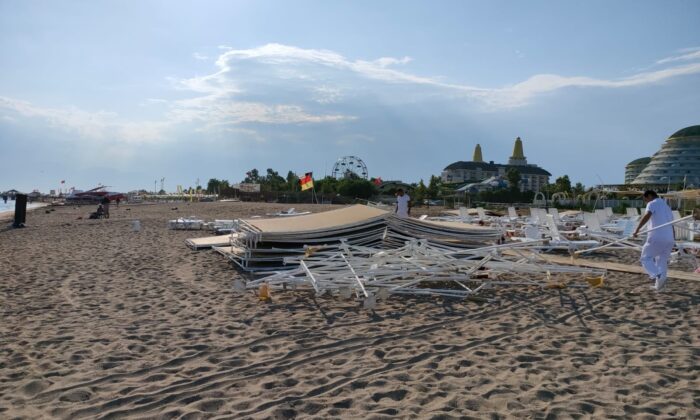 Antalya’da hortum sahili vurdu: 6 yaralı