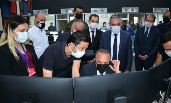 Ardahan 112 Acil Çağrı Merkezinde ilk çağrıyı vali cevapladı