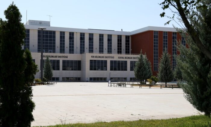 ASÜ’de lisansüstü öğrenci alımı başvuruları 22 Ağustos’ta sona erecek